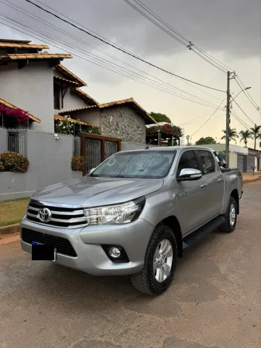 Toyota Hilux CD SRV 4X4 2.8 TDI Diesel Aut. 2017
