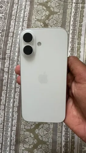 iPhone 16