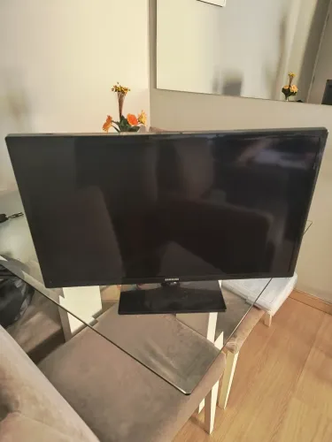 Vendo TV Samsung 28 polegadas 