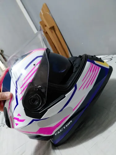 Capacete Norisk Factor - Ótimo estado