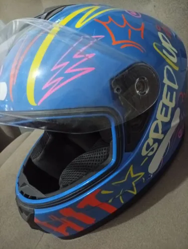 Capacete
