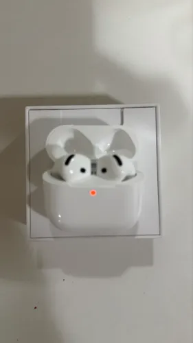 AirPods 4