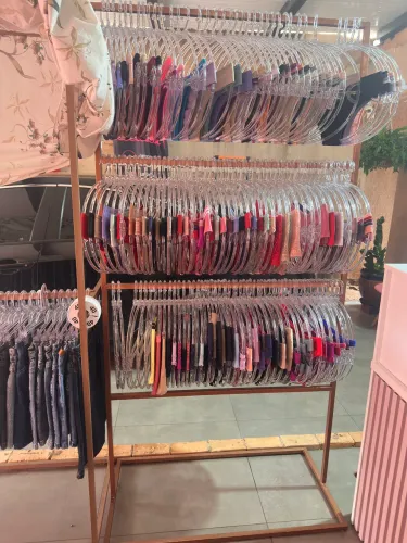Arara de roupas ou lingerie