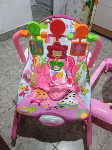 Cadeira de balanço bebê | vibração e sons musicais, cinto 3 pontos.