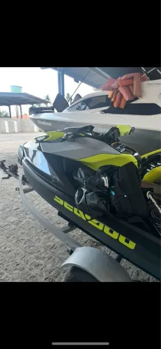 JET SKI SEA DOOR 230GTR/2020/39 HORAS DE USO /COM CARROÇA RODOVIÁRIA 