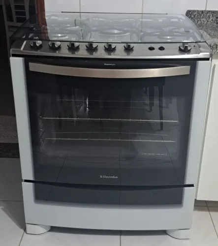 Fogão 5 bocas Eletrolux branco mesa em inox
