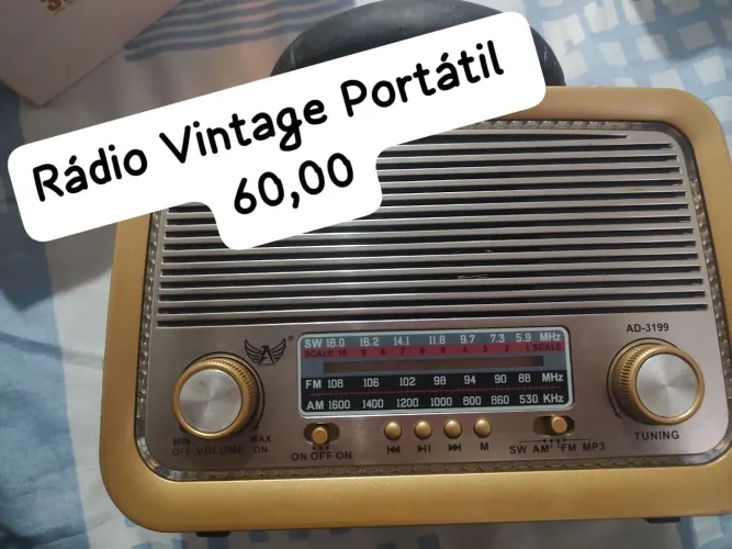 Rádio Vintage Portátil