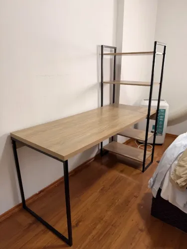 Mesa com Estante Integrada - Home Office Completo