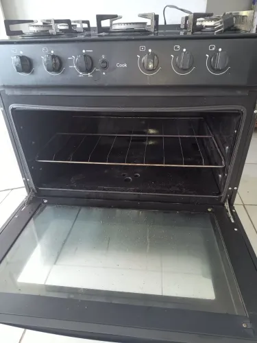 Fogão SUGGAR bem conservado,troco por geladeira  conservada,o fogão está em jaua