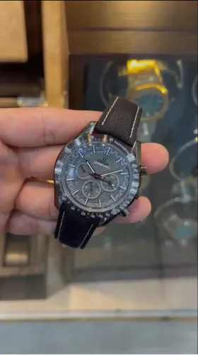 Relógio Omega Speedmaster Dark Side Of The Moon