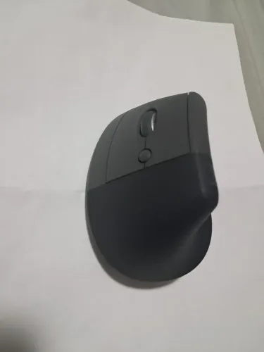 Mouse Logitech LiFT Canhoto (20 dias de uso)