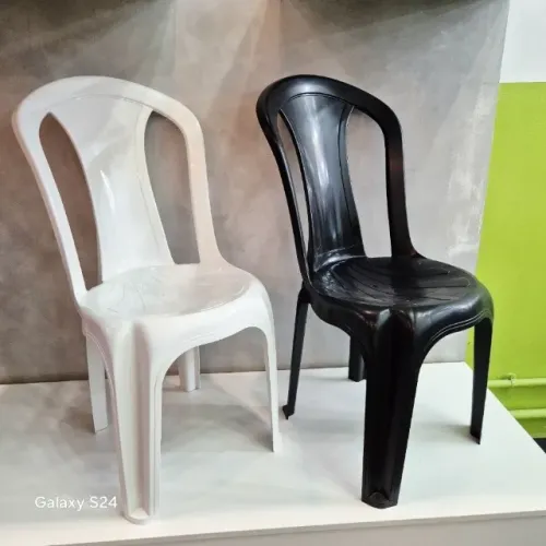 Promoção de Cadeiras Plásticas - Aproveite!