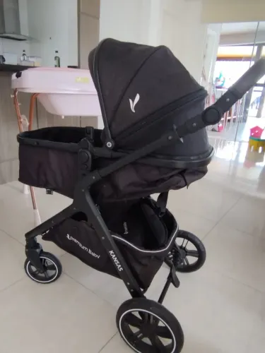 Carinho com bebê conforto