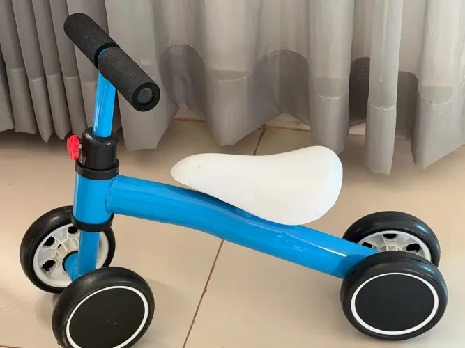 BICICLETA DE EQUILÍBRIO PARA BEBÊ | R$ 85,00