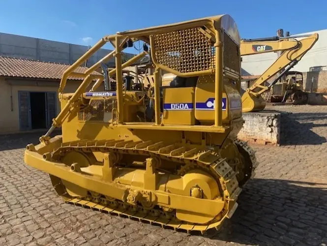 Vende-se Trator de Esteira Komatsu D50A Ano: 1988