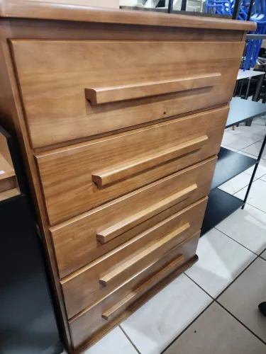 Cômodas novas em madeira
