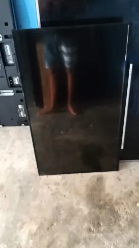 Televisão pra retirar peças