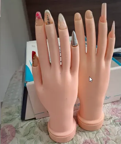 Par mãos de treino - nail design - manicure
