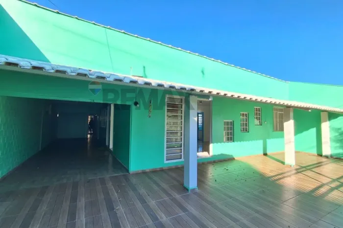 CASA COM 05 QUARTOS DISPONIVEL PARA LOCAÇÃO COMERCIAL OU RESIDENCIAL - TOLEDO/PR