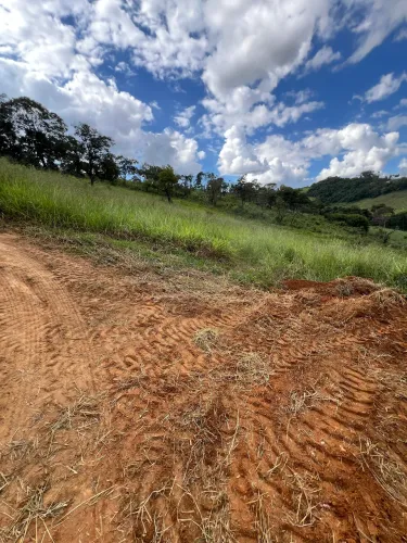 Chácaras na Região de Moeda- MG e Belo Vale - MG