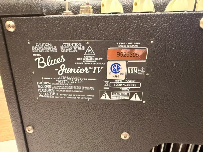 Amplificador Fender Blues Junior IV Valvulado