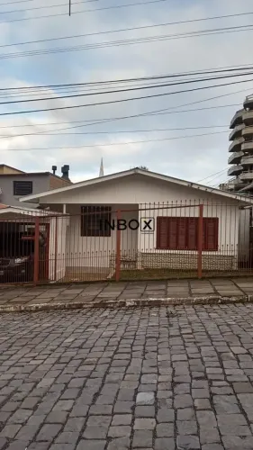 INBOX CIA IMOBILIARIA VENDE, CASA NO SÃO FRANCISCO AO LADO DO CENTRO DE BENTO GONÇALVES.