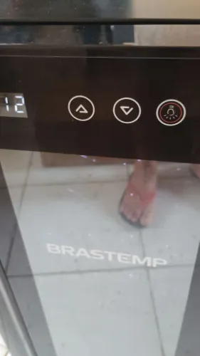 Adega climatizada Brastemp mod: bzc128 super nova