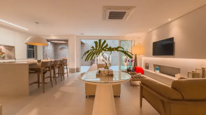 Casa à venda no condomínio Reserva Granja Vianna