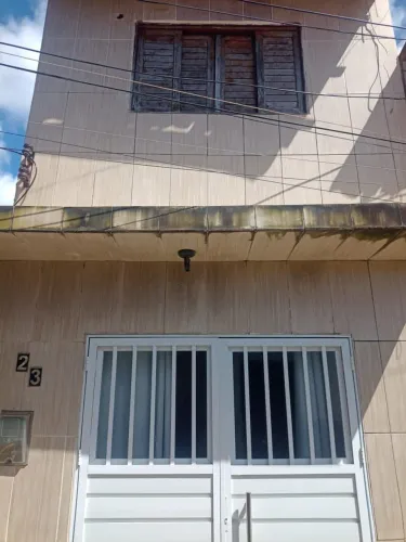 Vende-se 100 mil