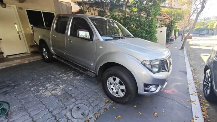 Nissan Frontier Platinum CD 4X4 2.5 TB Diesel 2014