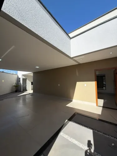 Casa 3/4 com suite e closet - Esquina - com piscina