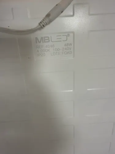8 PAINÉS DE LED 48W 62x62 4000k MBLED EM EXCELENTE ESTADO