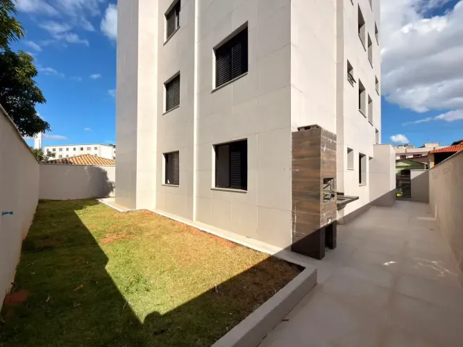Área privativa com 3 quartos sendo 1 suíte 2 banheiros 2 vagas