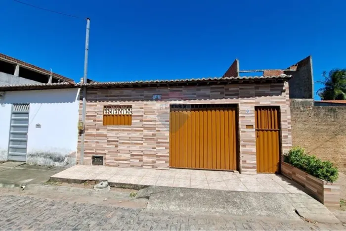 GRANDE OPORTUNIDADE NA ZONA NORTE DE NATAL! CASA COM 225 M² DE TERRENO, 2 QUARTOS, 2 BANHE