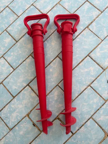 saca-areia com suporte para guarda-sol,