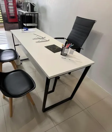 MESA DE ESCRITÓRIO