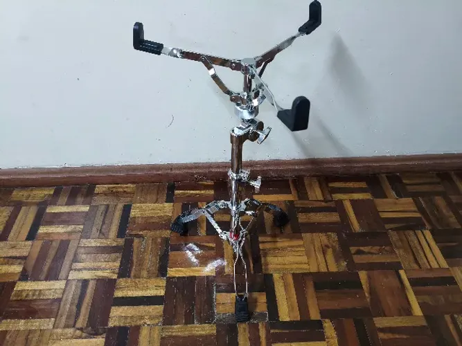 Estante de Caixa Cromada Nagano