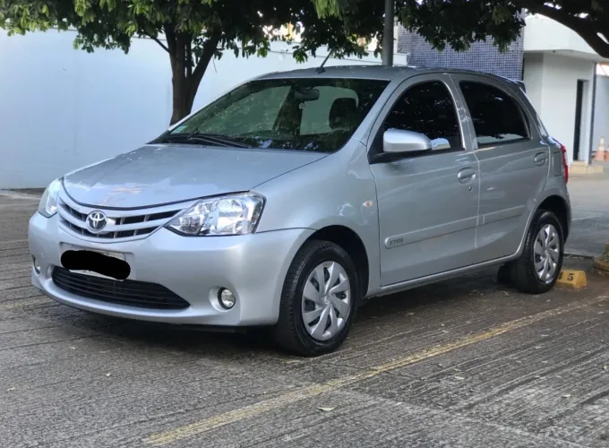 Toyota Etios X 1.3 Flex 16V 5P Mec. 2017