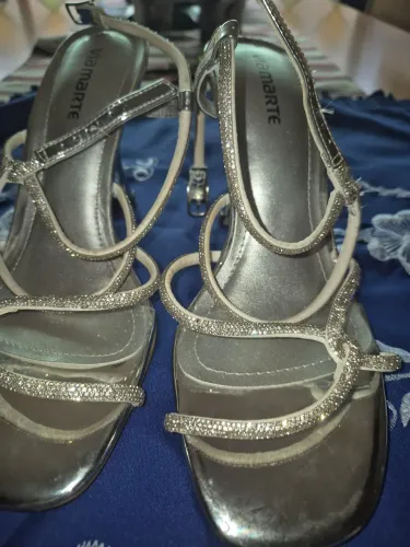 Sandália, Via Marte,39,salto 10cm,nova,60 reais