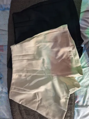 shorts alfaiataria tamanho P (preto e bege)