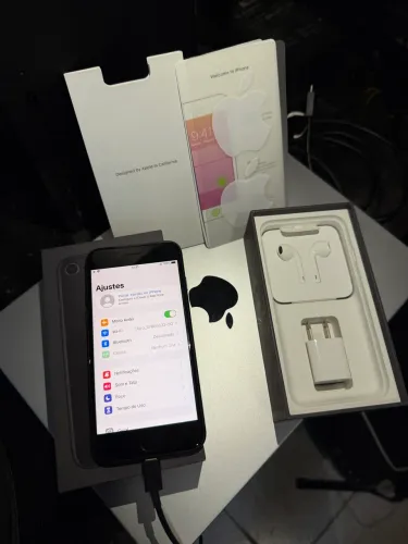 iPhone 8 64GB