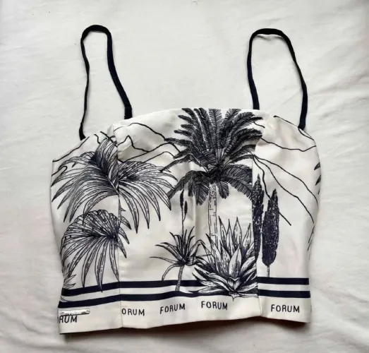 Top Cropped Fórum - Estampa Tropical P&B (Impecável)