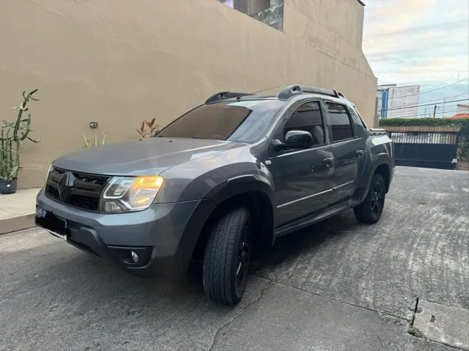 Renault Duster Oroch Exp. 1.6 Hi-flex 16V Mec. 2018