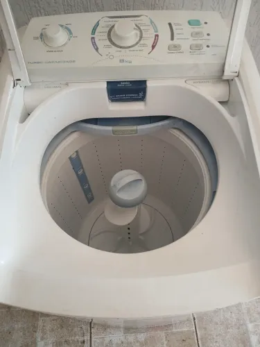 Máquina de lavar roupa Electrolux 8kilos