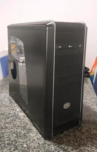 Gabinete Cooler Master + Fonte seasonic 620w