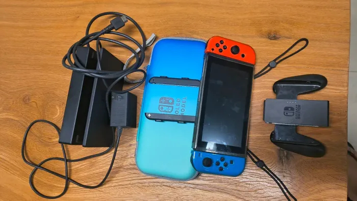 Nintendo Switch Versão 2 - 32GB 