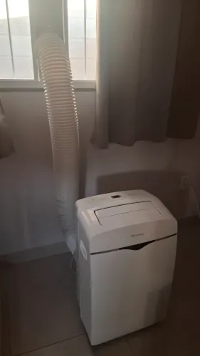 Ar condicionado portatil hisense 12mil Btu com nf na garantia 