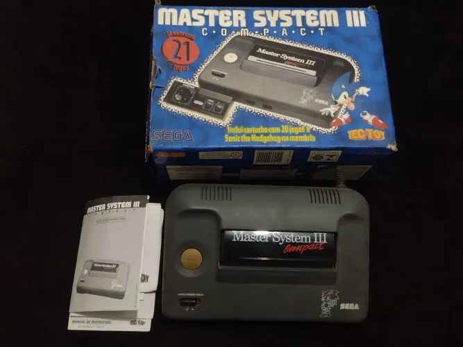 Vendo master system 3 usado em bom estado sem cartucho de jogo. R$ 440,00
