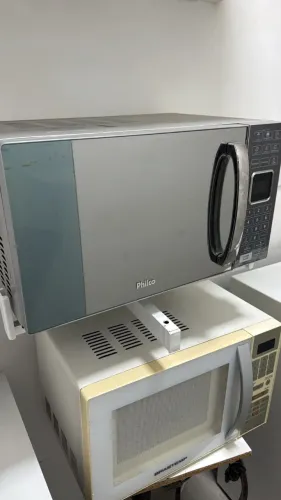 Micro-ondas Philco espelhado 110V