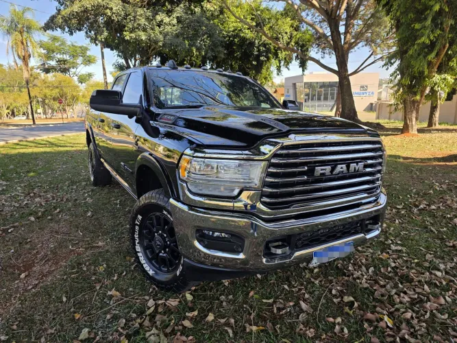 Ram 3500 Limited Longhorn 6.7 TB CD Diesel 2022